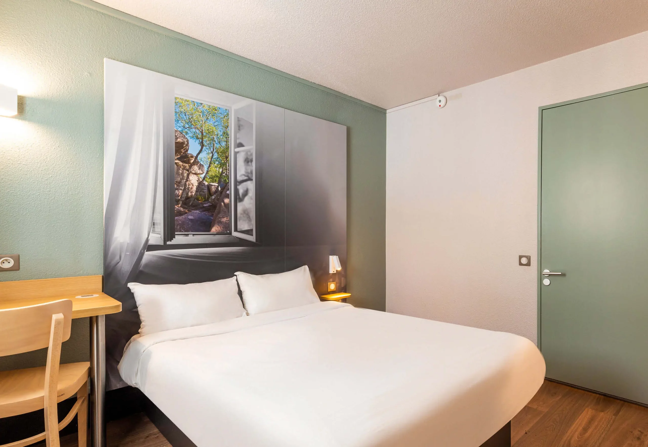 Hotel nantes la chapelle 4151 double room.12c32c33