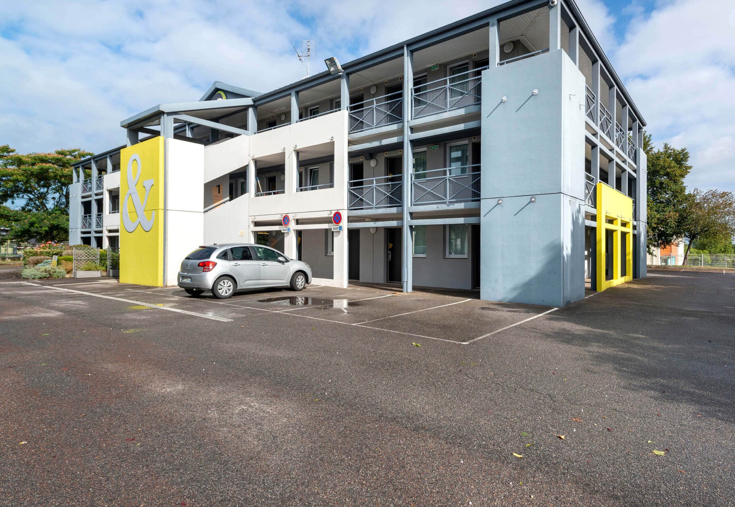 Hotel nantes la chapelle 4151 parking.b7e1b6e8