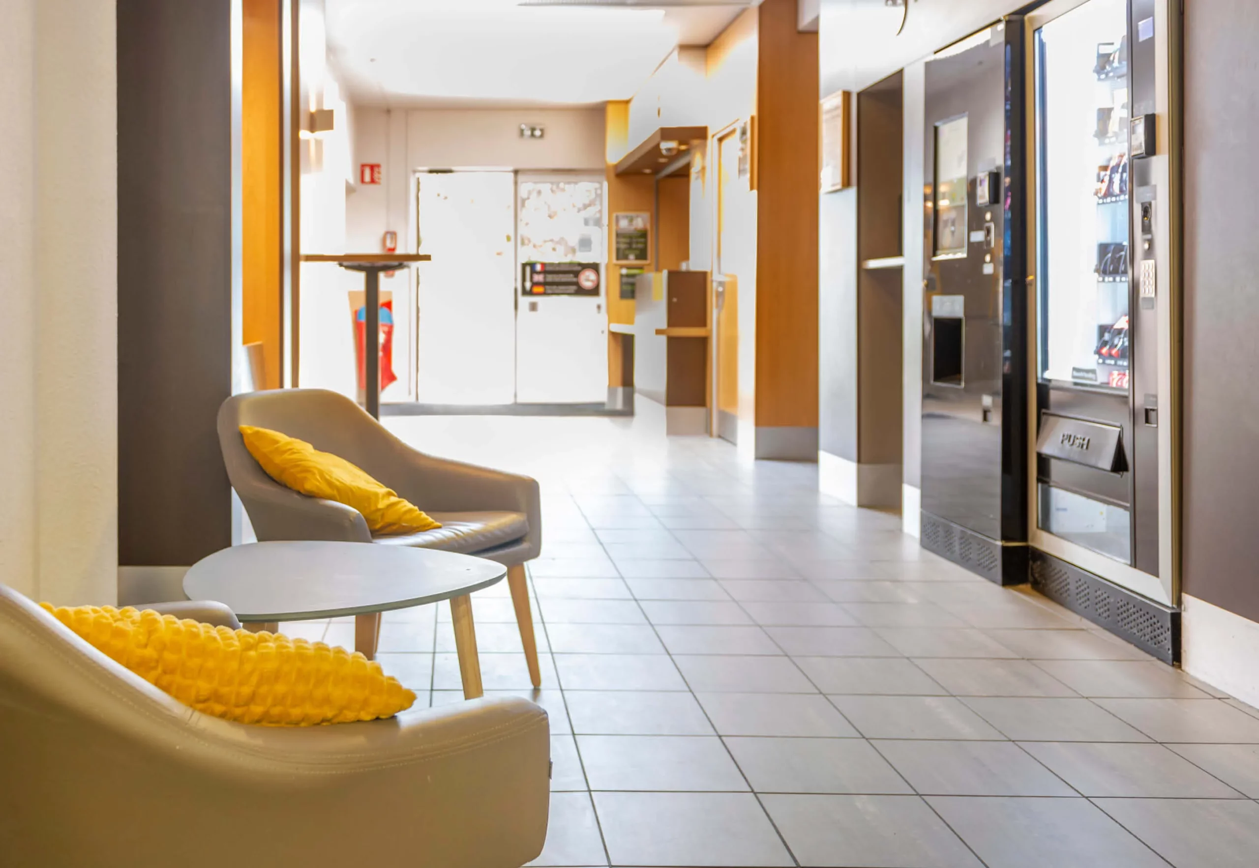 Hotel nantes reze 4342 lobby 2.c28cfbdb